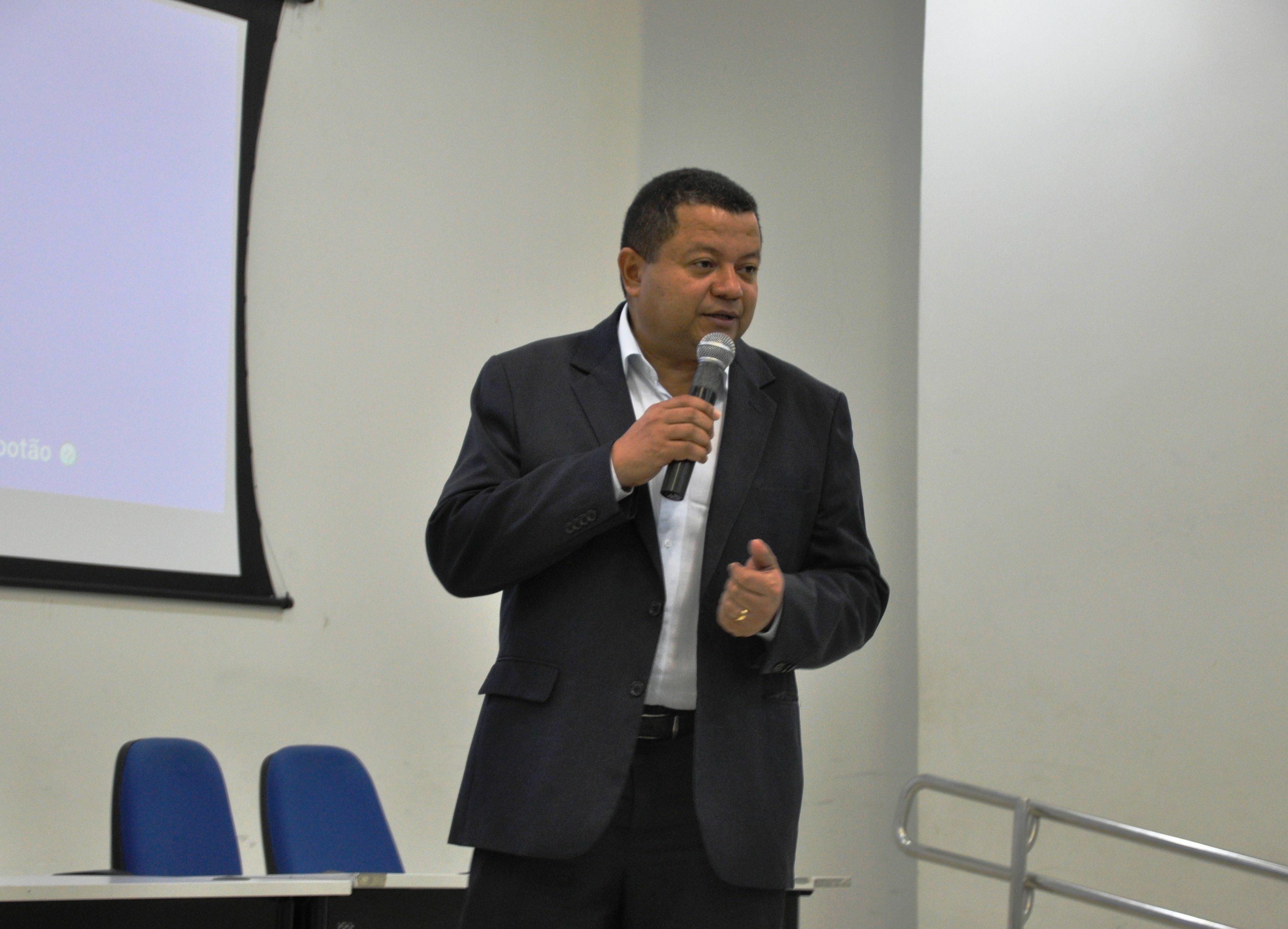 Dr. Marlon Reis, palestrante da noite
