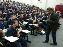 Professor Jorge Campos proferiu palestra