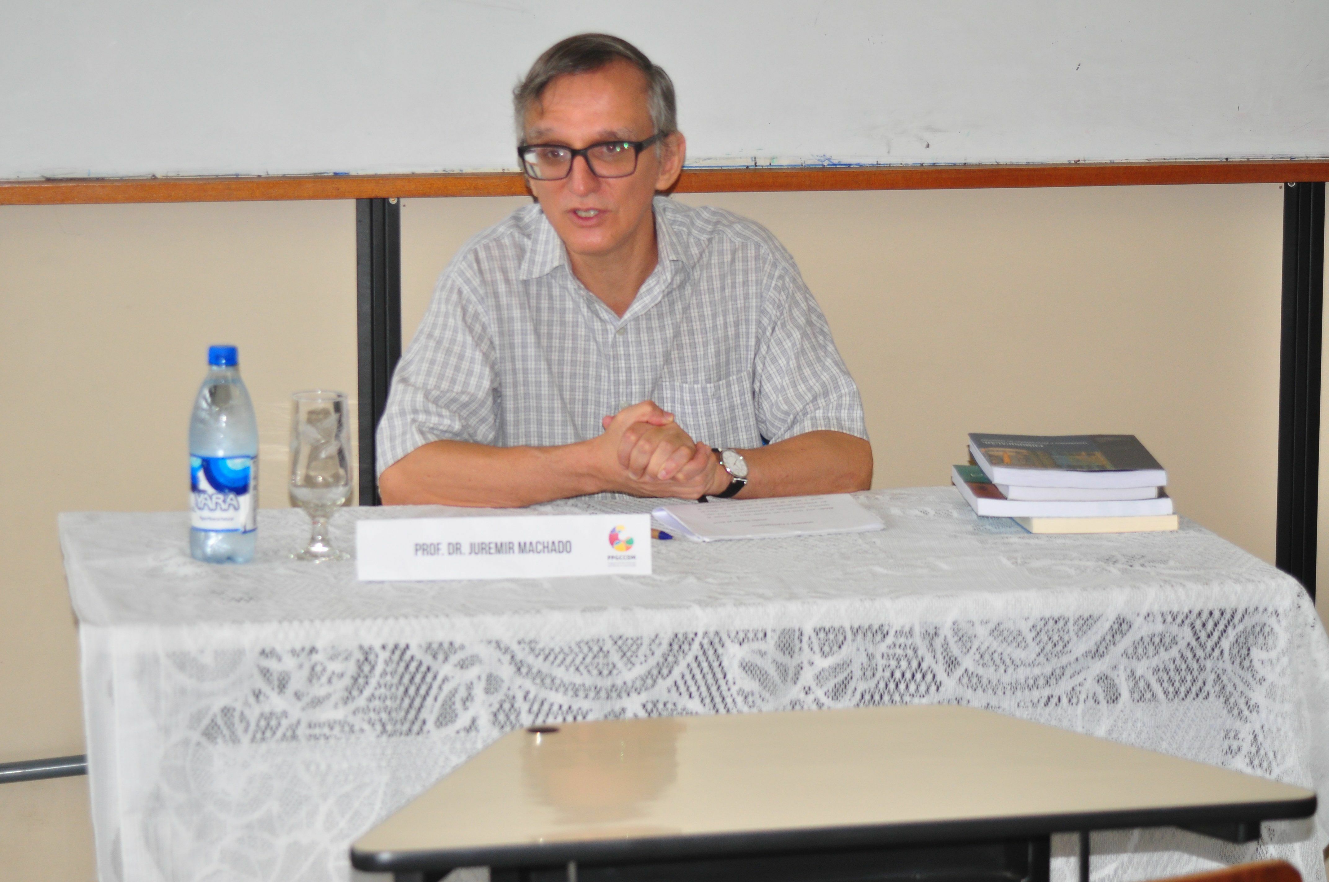 Professor Juremir Machado da Silva (PUC-RS)