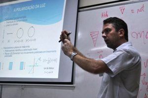 Professor é membro do Instituto Nacional de Ciência e Tecnologia de Nanodispositivos e Semicondutores