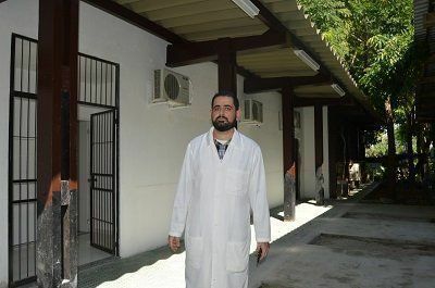 Diretor do Biotério da UFAM, professor Jarbas Pereira de Paula. "A pesquisa com animais é forte na UFAM".