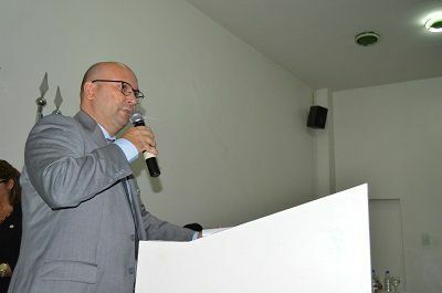 Diretor da Faculdade de Odontologia, professor José Eduardo Dominguez, durante pronunciamento