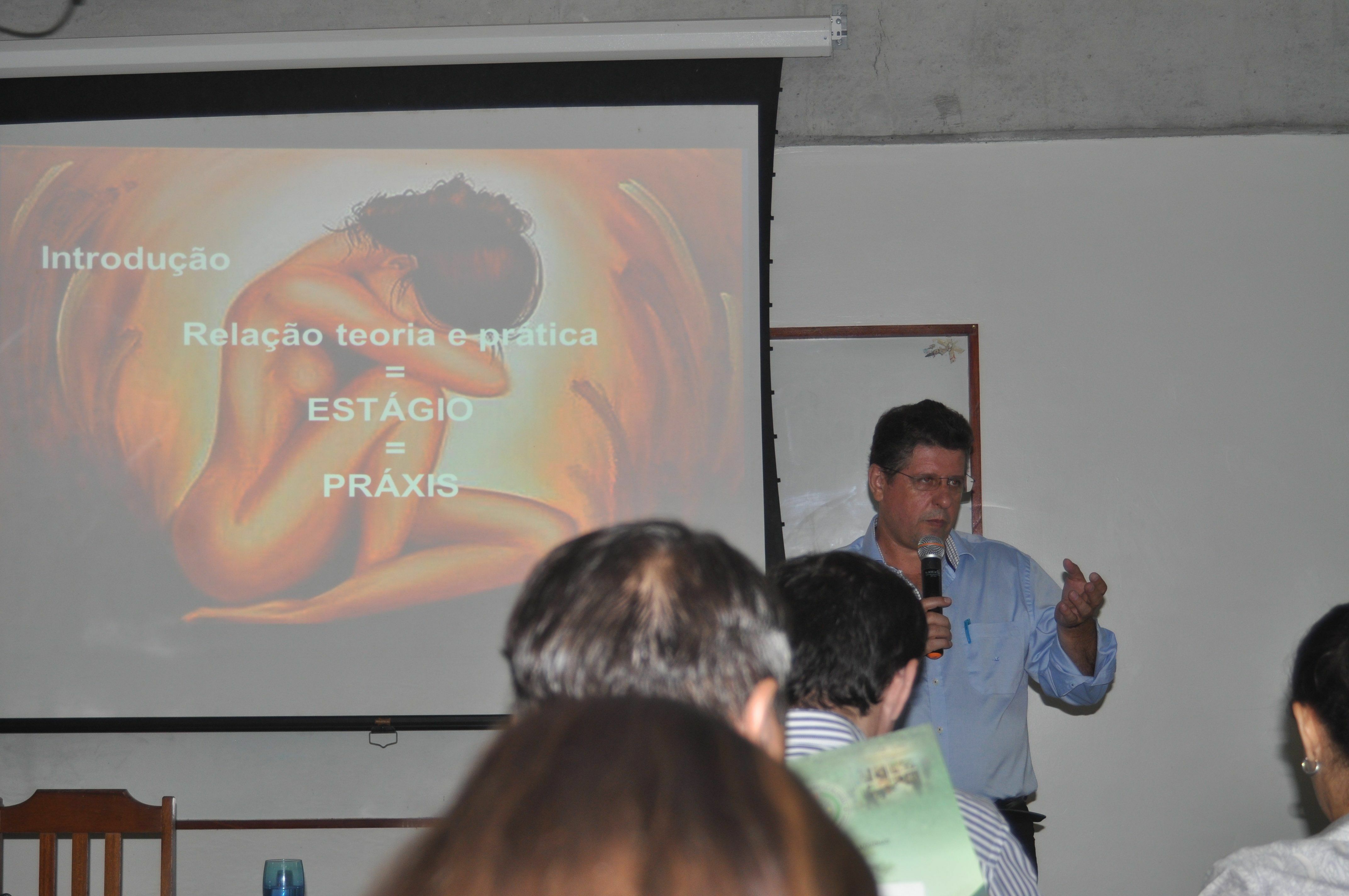 Práxis: Objetivo da formação docente, segundo o professor.