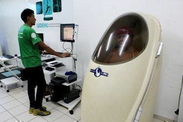 Avaliação física realizada no LEDEHU com participante do programa Manaus mais Saudável