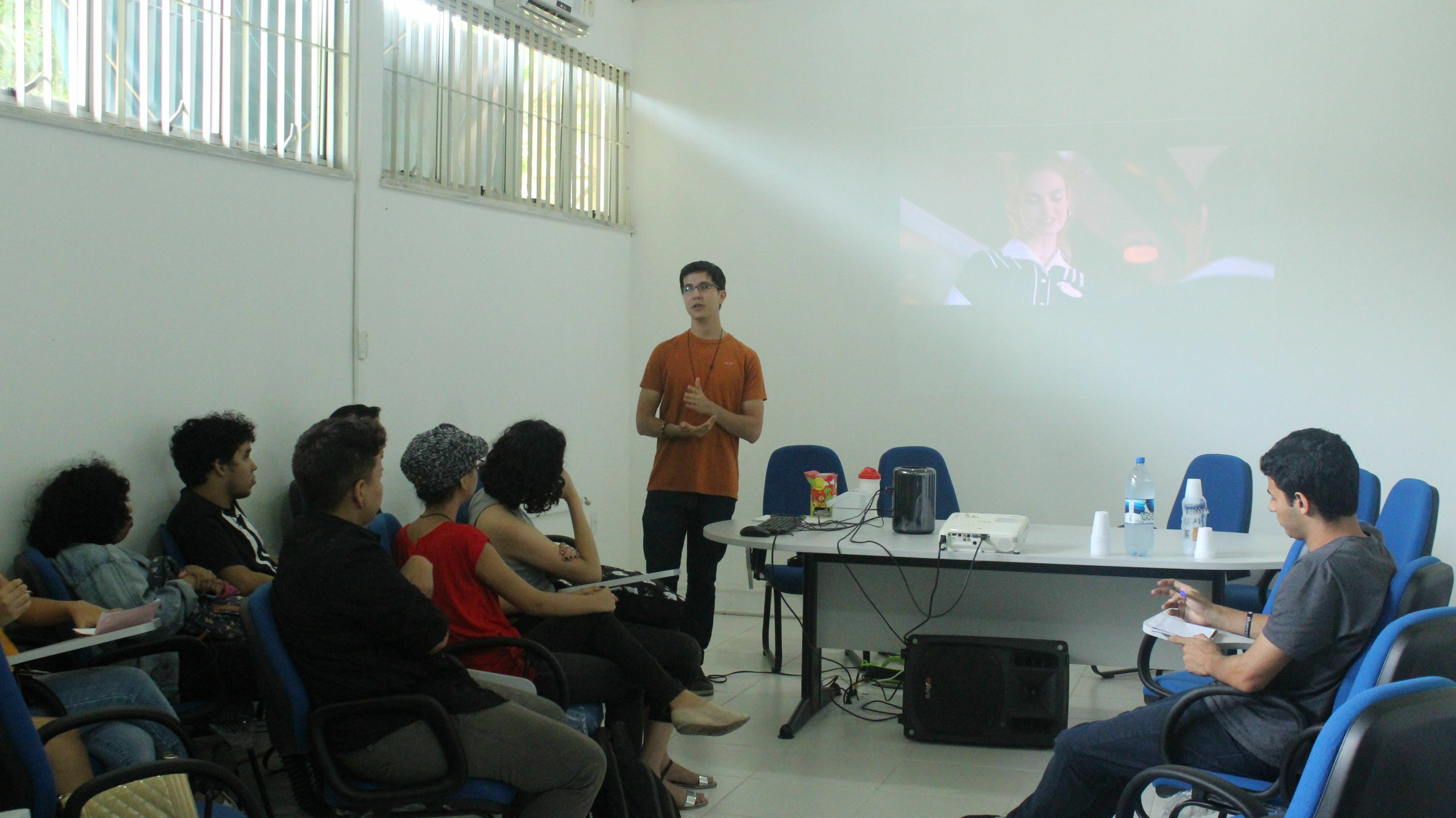 Oficina Básica de Design e Audiovisual