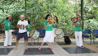 Maracatu Ecos da Sapopema em apresentação para os participantes da VII Jornada Pibid
