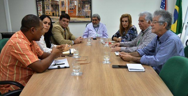 Gestores da Ufam receberam o cônsul geral de Cuba