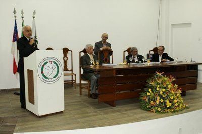 Professor Luiz Carlos Ferreira em defesa de Memorial Acadêmico no auditório Doutor Zerbini
