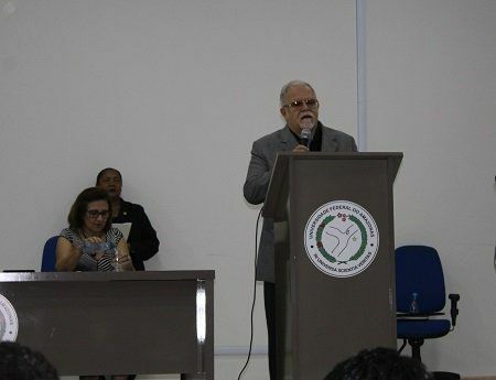 Em seu discurso, o professor Spartaco Astolfi Filho agradeceu o reconhecimento público da Universidade