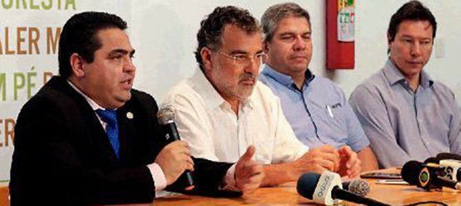 Reitor da Ufam, professor Sylvio Puga durante pronunciamento. Crédito da foto: Jornal A Crítica