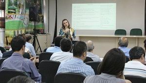 Reitora Márcia Perales diz que a Ufam deve coordenar as interações científicas com empresas de grande porte na Região Norte