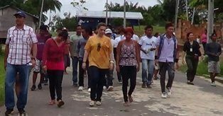 Professora Márcia e povo Ticuna de Feijoal