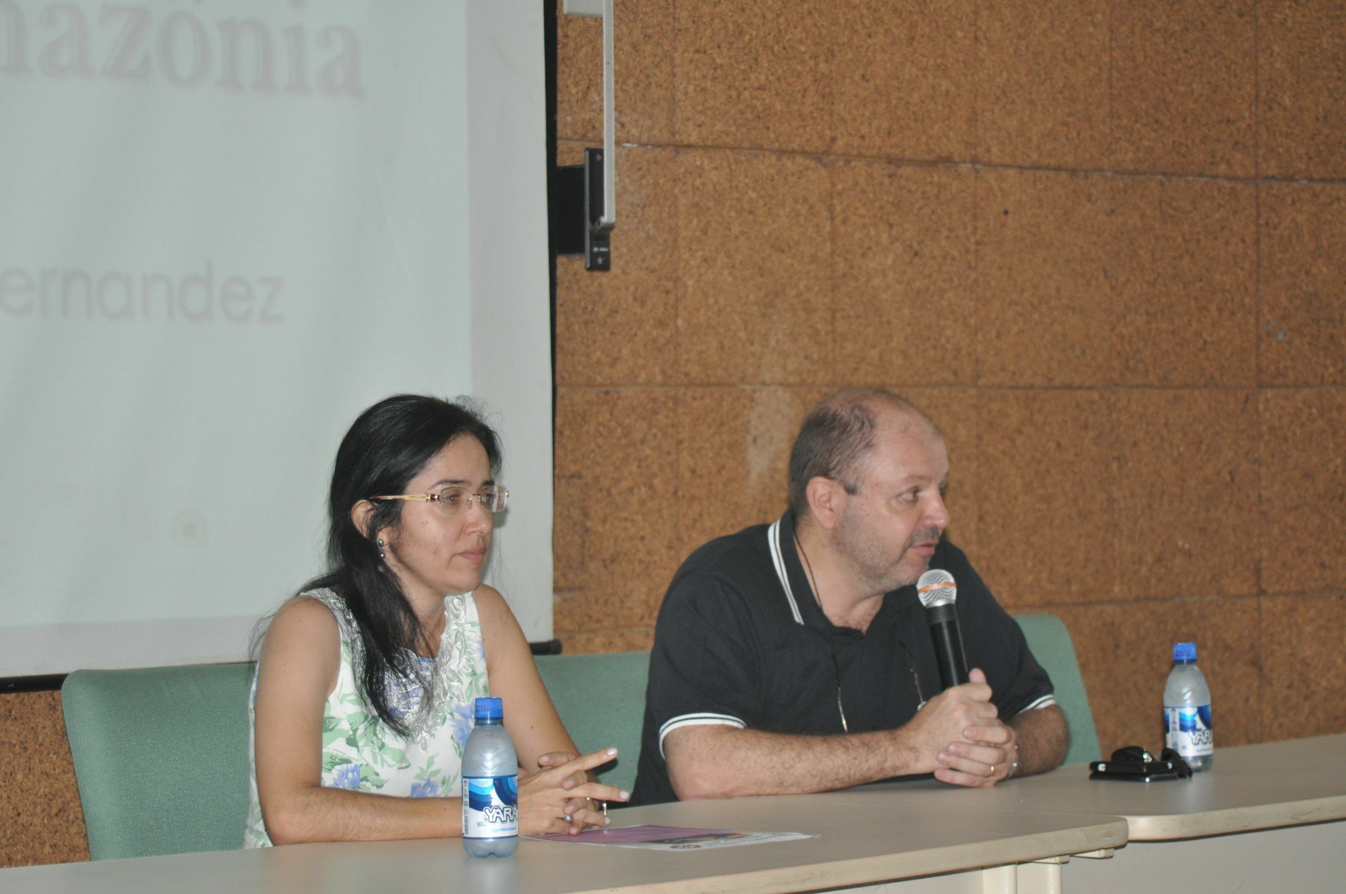 Professora Cristiana Bonfim Fernandez e professor Naziano Filizola