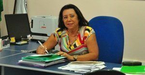 Professora Artemis Soares, diretora da FEFF.